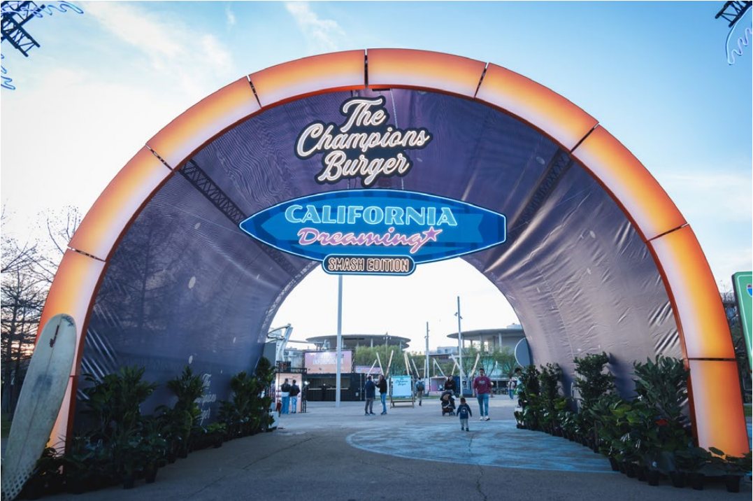 the champions burger — diseño para eventos y activaciones 1